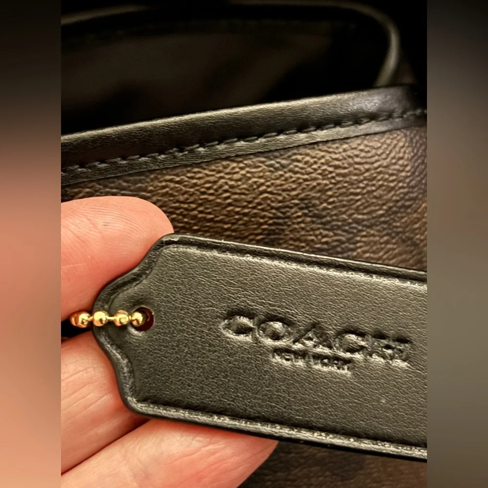 *NWT* Coach  Drawstring Carryall Tote *COA* - Picture 4 of 12